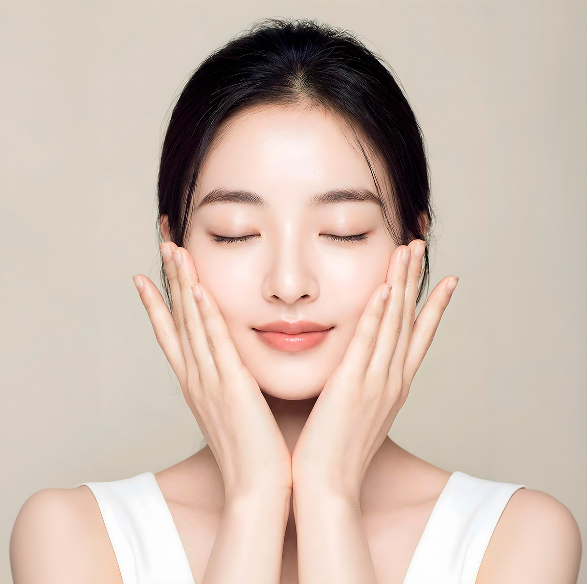 안티에이징 & 볼륨 균형 시술